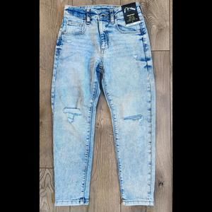 Brand New, Relaxed Tapered Leg, size 8 girl jeans